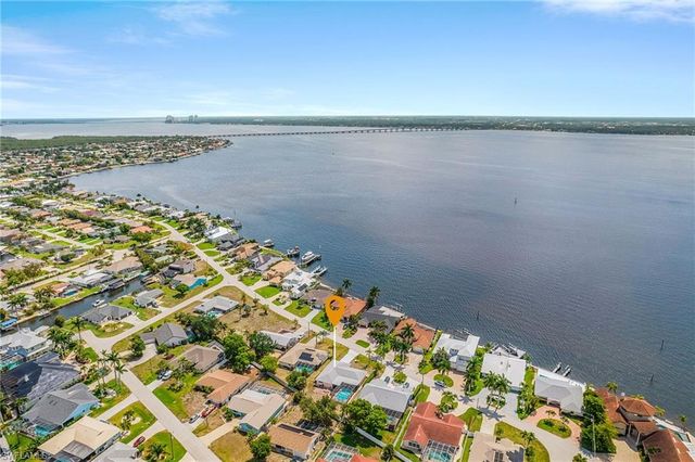 3122 SE 22nd PL, Cape Coral, FL 33904