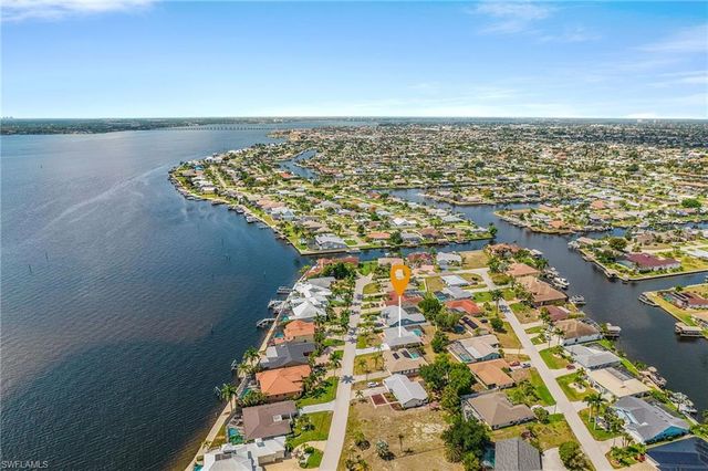 3122 SE 22nd PL, Cape Coral, FL 33904