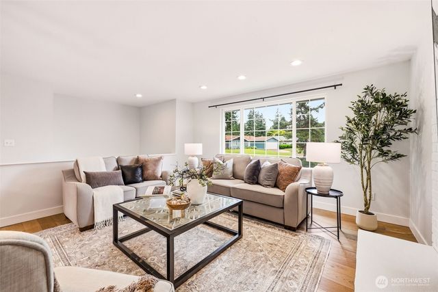 13910 120th Avenue NE, Kirkland, WA 98034