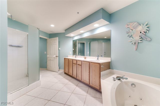 4141 Bay Beach LN 442, Fort Myers Beach, FL 33931