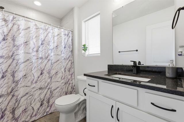 1158 Dahnovan Drive, North Liberty, IA 52317