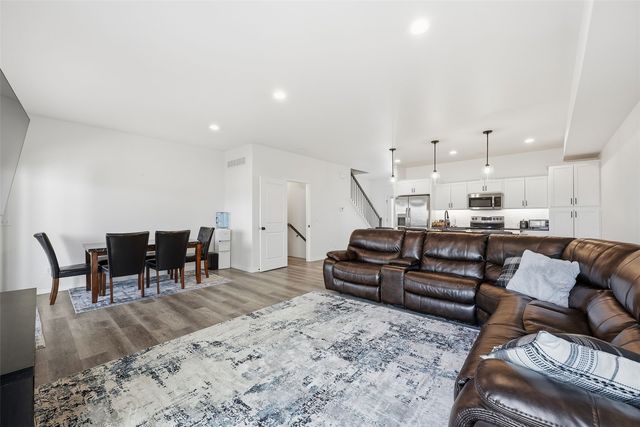 1158 Dahnovan Drive, North Liberty, IA 52317