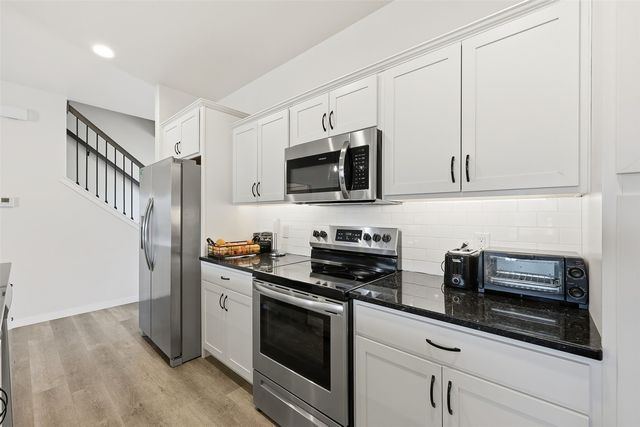 1158 Dahnovan Drive, North Liberty, IA 52317