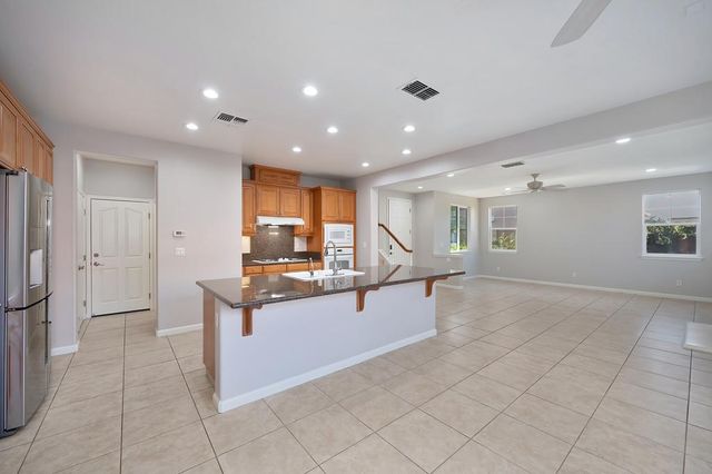 207 W Moraga St, Tracy, CA 95391