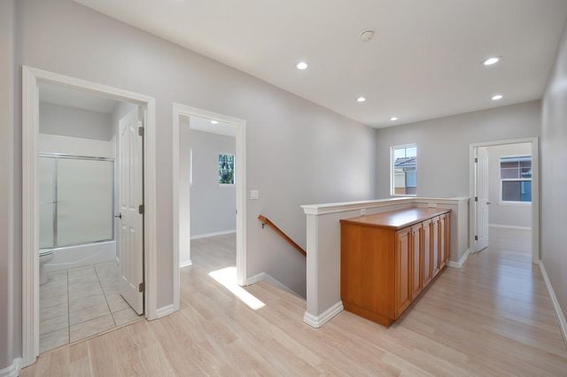 207 W Moraga St, Tracy, CA 95391