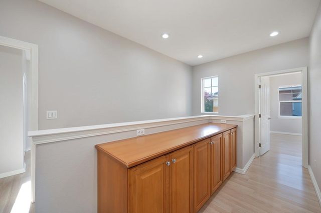 207 W Moraga St, Tracy, CA 95391