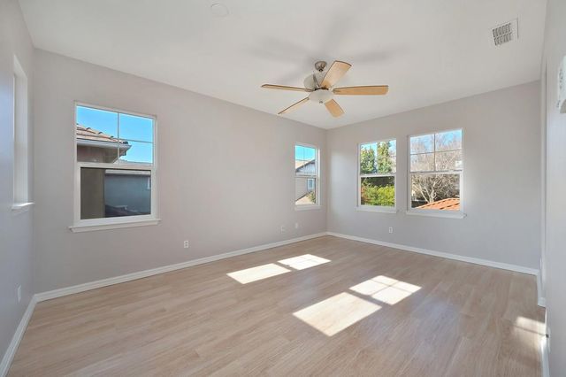 207 W Moraga St, Tracy, CA 95391