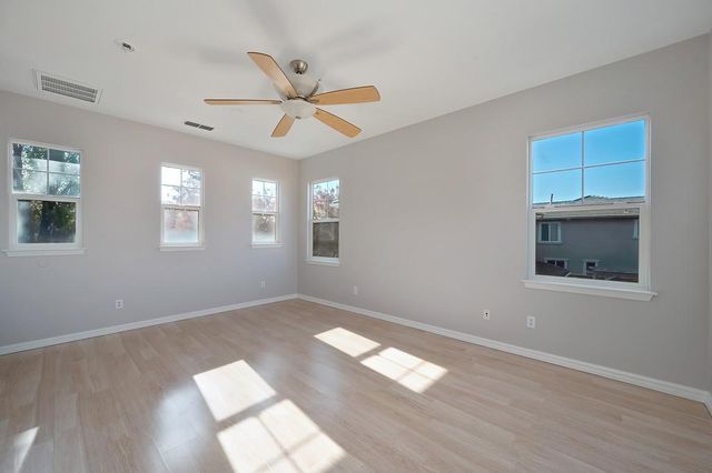 207 W Moraga St, Tracy, CA 95391