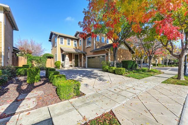 207 W Moraga St, Tracy, CA 95391