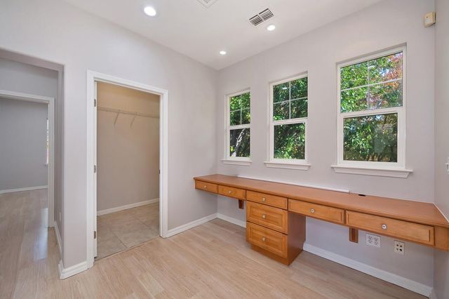 207 W Moraga St, Tracy, CA 95391