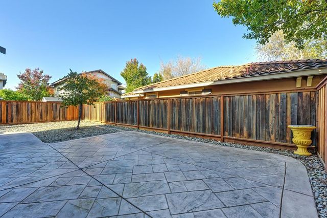 207 W Moraga St, Tracy, CA 95391