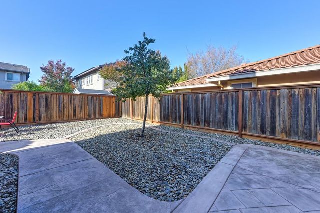 207 W Moraga St, Tracy, CA 95391