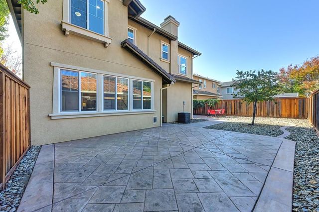 207 W Moraga St, Tracy, CA 95391