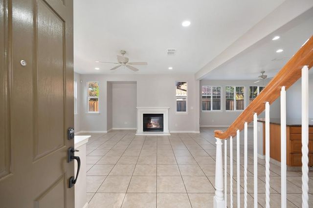 207 W Moraga St, Tracy, CA 95391