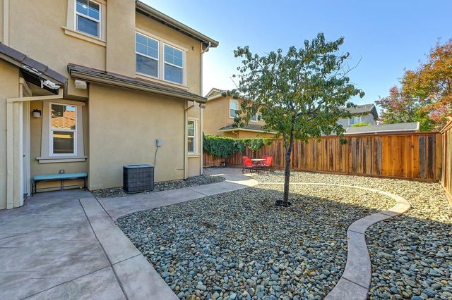 207 W Moraga St, Tracy, CA 95391