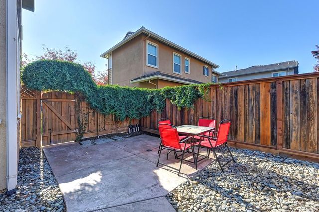 207 W Moraga St, Tracy, CA 95391