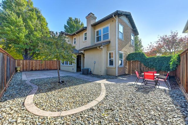 207 W Moraga St, Tracy, CA 95391