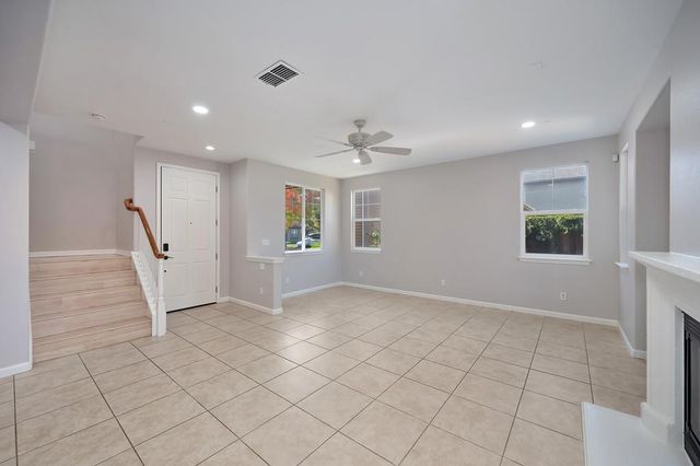 207 W Moraga St, Tracy, CA 95391