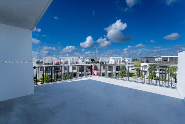 14580 SW 261st St, Homestead, FL 33032