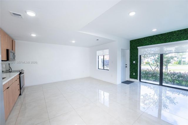 14580 SW 261st St, Homestead, FL 33032