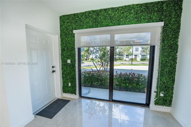 14580 SW 261st St, Homestead, FL 33032