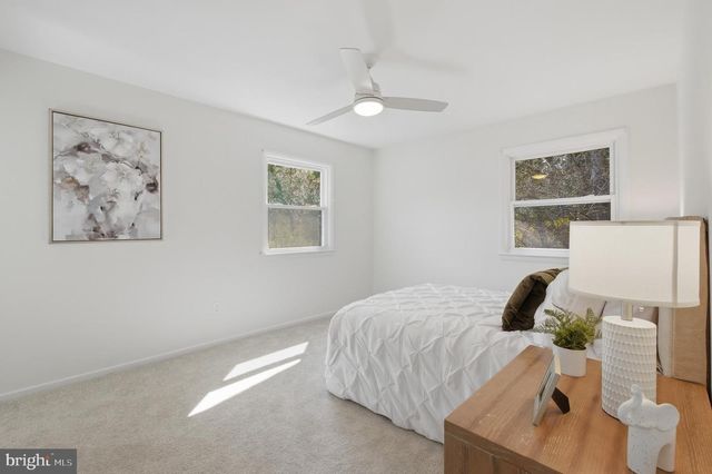 902 ECHOLS ST SE, Vienna, VA 22180