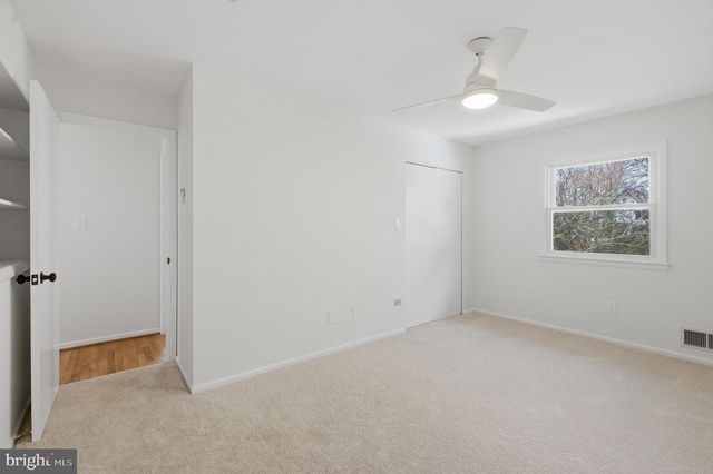 902 ECHOLS ST SE, Vienna, VA 22180