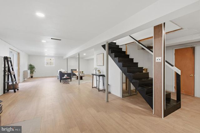 902 ECHOLS ST SE, Vienna, VA 22180