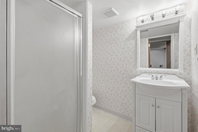 902 ECHOLS ST SE, Vienna, VA 22180