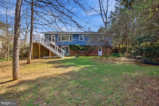 902 ECHOLS ST SE, Vienna, VA 22180