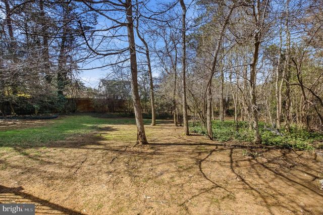 902 ECHOLS ST SE, Vienna, VA 22180