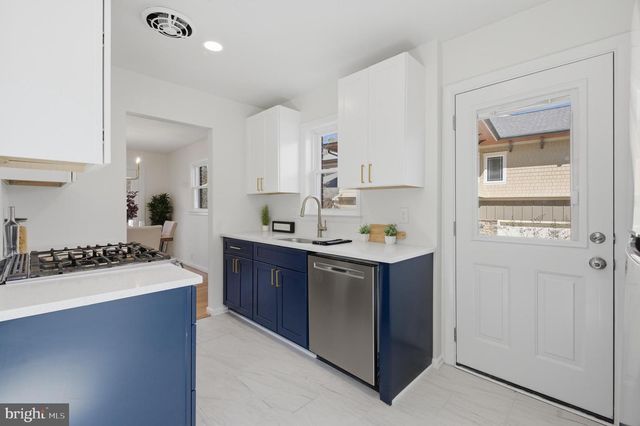 902 ECHOLS ST SE, Vienna, VA 22180