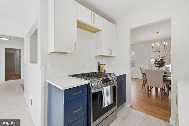 902 ECHOLS ST SE, Vienna, VA 22180