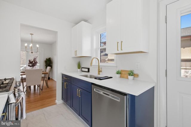 902 ECHOLS ST SE, Vienna, VA 22180