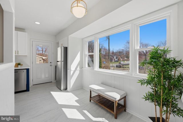 902 ECHOLS ST SE, Vienna, VA 22180