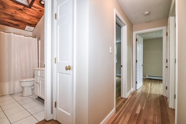 14 Centerville Dr, Salem, NH 03079