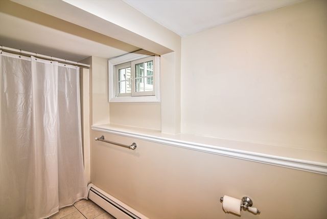 14 Centerville Dr, Salem, NH 03079