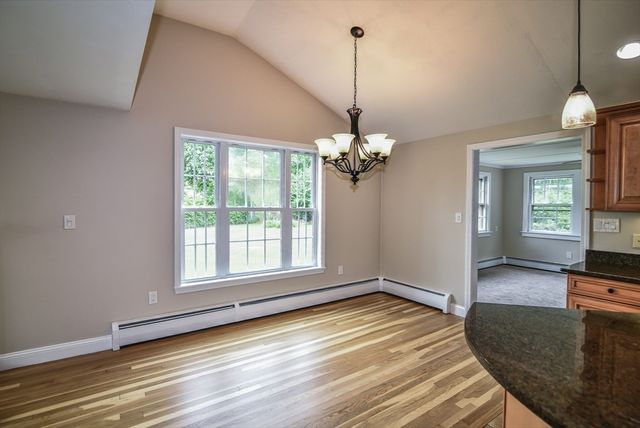 14 Centerville Dr, Salem, NH 03079