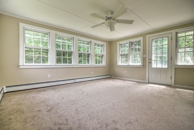 14 Centerville Dr, Salem, NH 03079