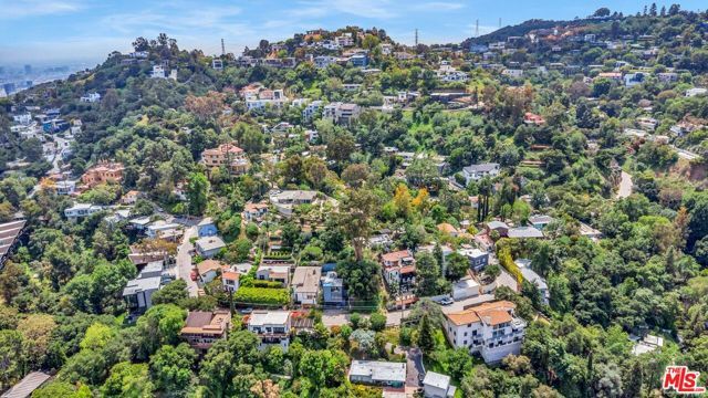 7192 Woodrow Wilson Drive, Los Angeles, CA 90068