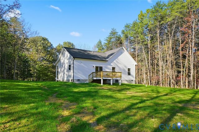 43 Cherokee Trl, Cumberland, VA 23027