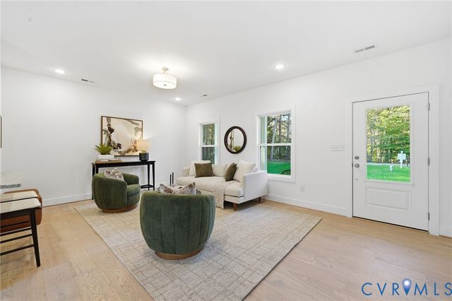 43 Cherokee Trl, Cumberland, VA 23027