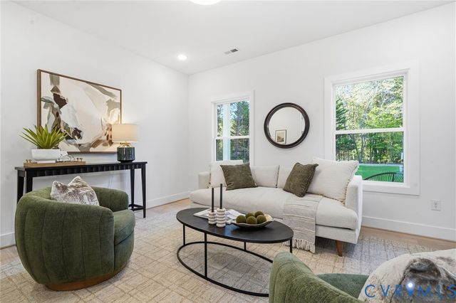 43 Cherokee Trl, Cumberland, VA 23027