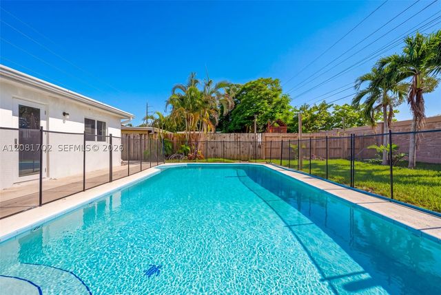 3036 N 58th Ave, Hollywood, FL 33021