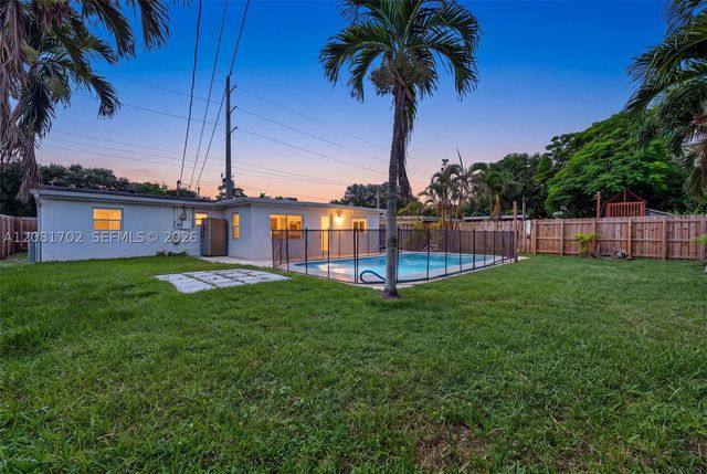 3036 N 58th Ave, Hollywood, FL 33021
