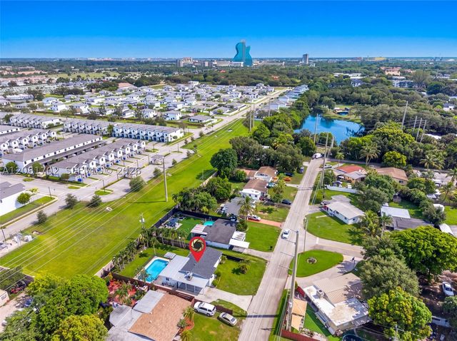 3036 N 58th Ave, Hollywood, FL 33021