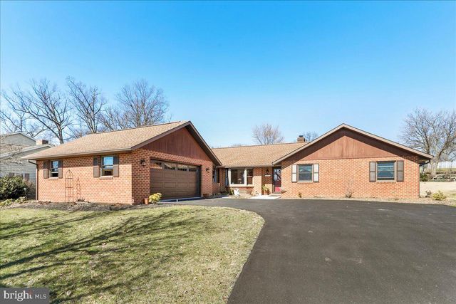 3671 JENNY LANE, Chambersburg, PA 17202