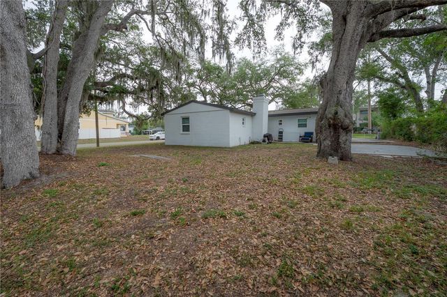 3401 W VAN BUREN DRIVE, Tampa, FL 33611