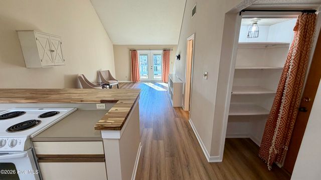 1310 Harbourside Drive 1309-1310, New Bern, NC 28560