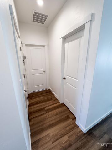 14661 Wing Spread Dr, Caldwell, ID 83607